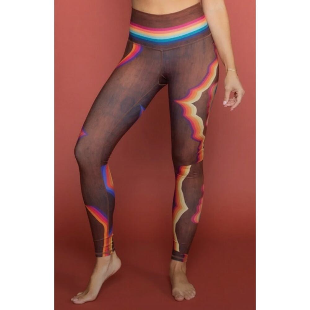 NWT Niyama Sol Sabrina Barefoot Leggings Size Large